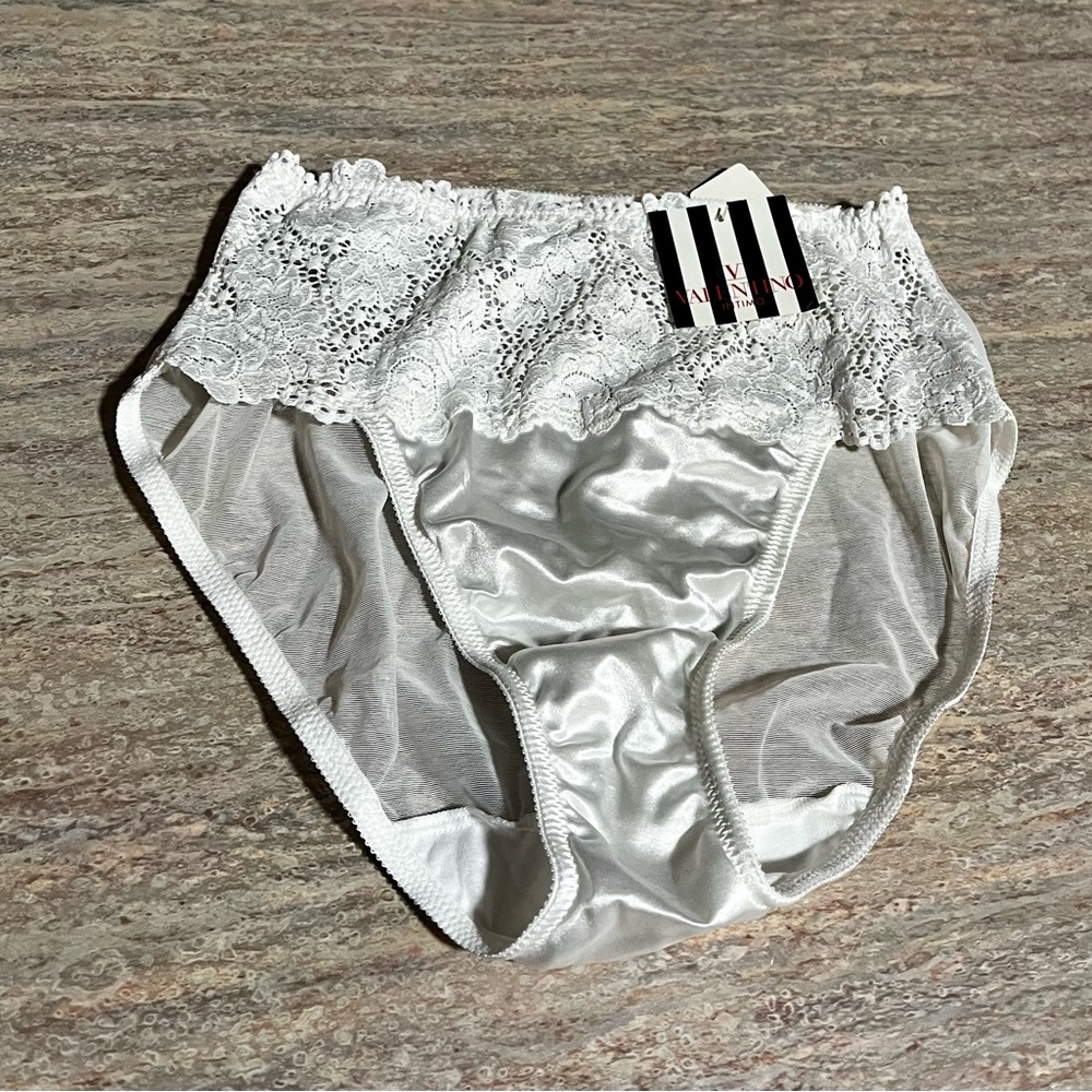 NWT Valentino Intimo Vintage Ivory Panty Style 816 Lace